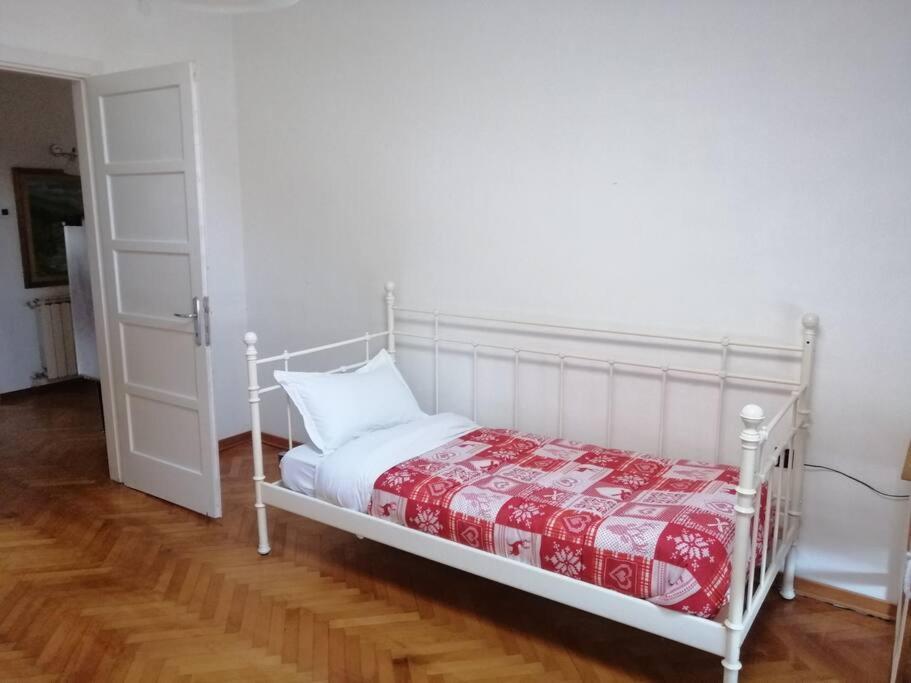 Spacious Attic Apartment Kandler Трієст Екстер'єр фото